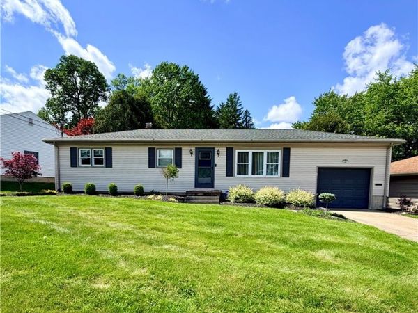 1046 Wilshire Drive , Youngstown, OH 44511