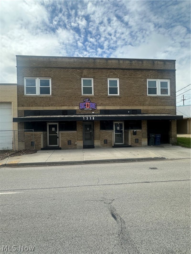 1318 Warrensville Center Road, Cleveland Heights, OH 44121