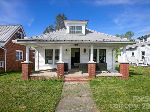 220 Main Street , Rosman, NC 28772