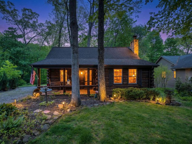 410 Apple Hill Drive N, Howard, OH 43028 Photo 1