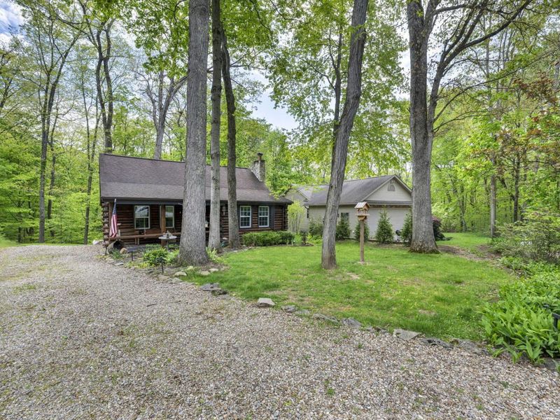 410 Apple Hill Drive N, Howard, OH 43028 Photo 2