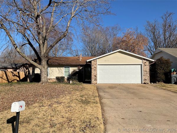 8709 E 135th Street S, Bixby, OK 74008