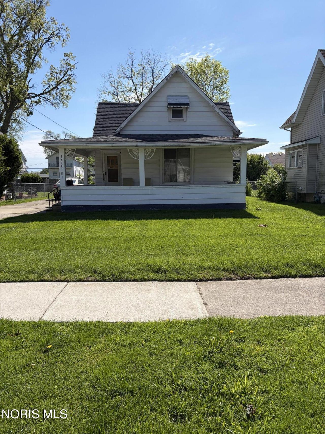 1735 Selkirk Street, Toledo, OH 43605 Main Photo