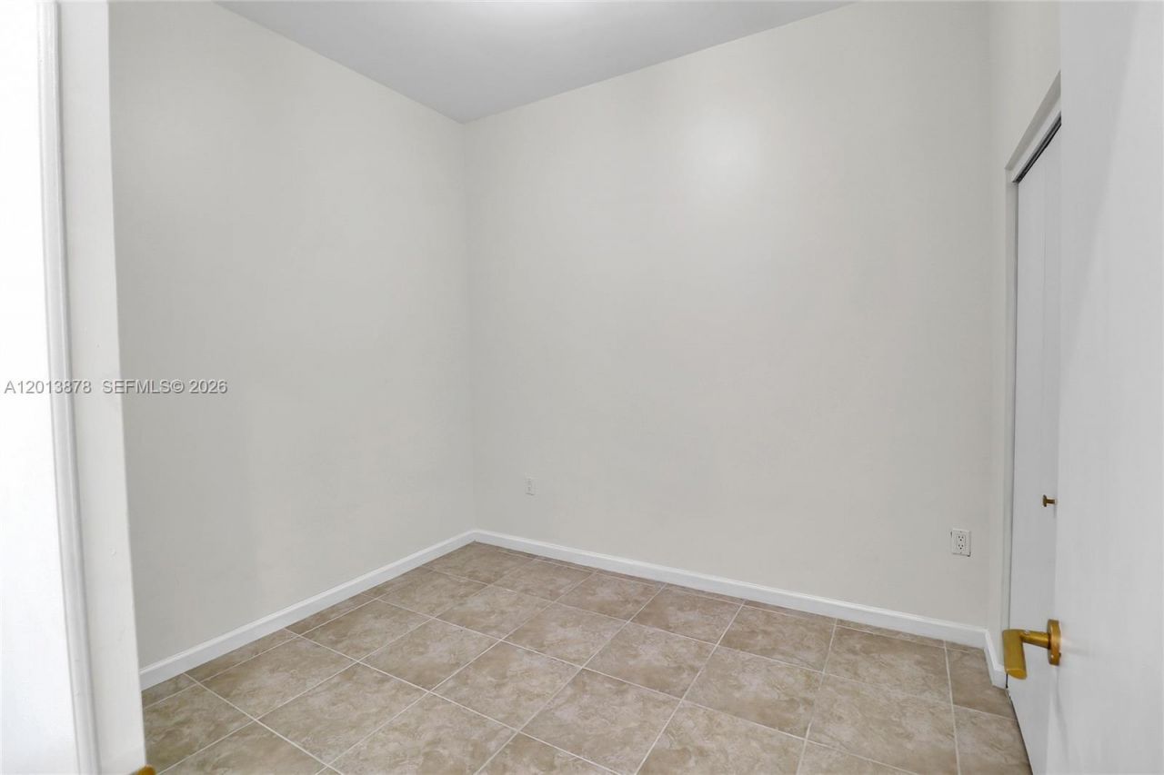 7930 East Dr, Unit 506, North Bay Village, FL 33141 Photo