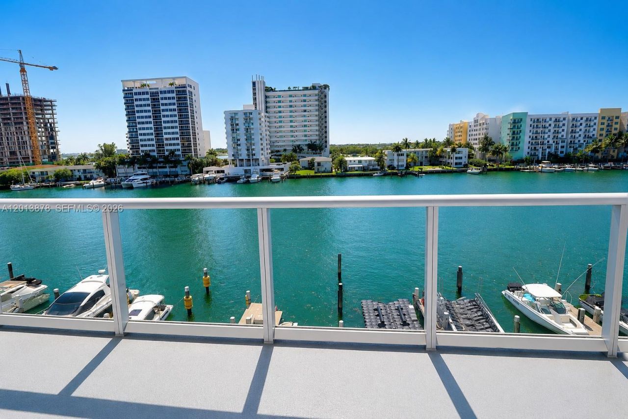 7930 East Dr, Unit 506, North Bay Village, FL 33141 Photo