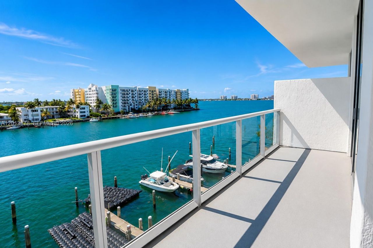 7930 East Dr, Unit 506, North Bay Village, FL 33141 Photo