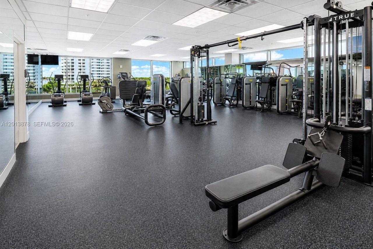 7930 East Dr, Unit 506, North Bay Village, FL 33141 Photo