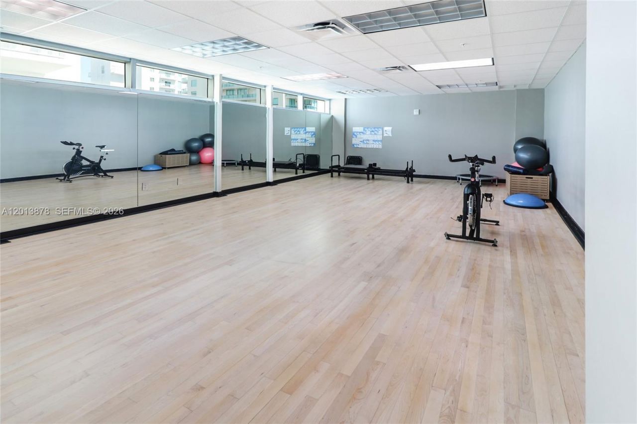 7930 East Dr, Unit 506, North Bay Village, FL 33141 Photo