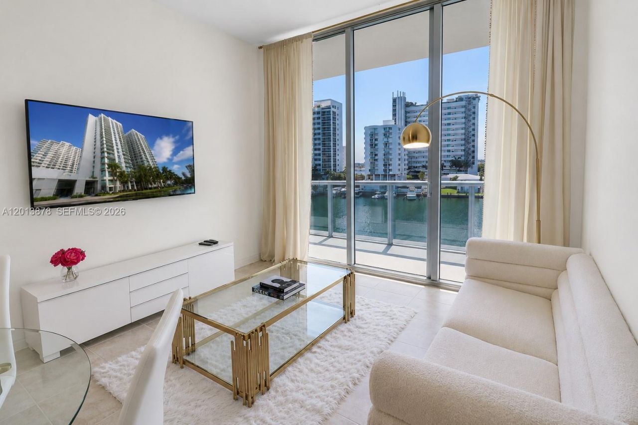 7930 East Dr, Unit 506, North Bay Village, FL 33141 Photo