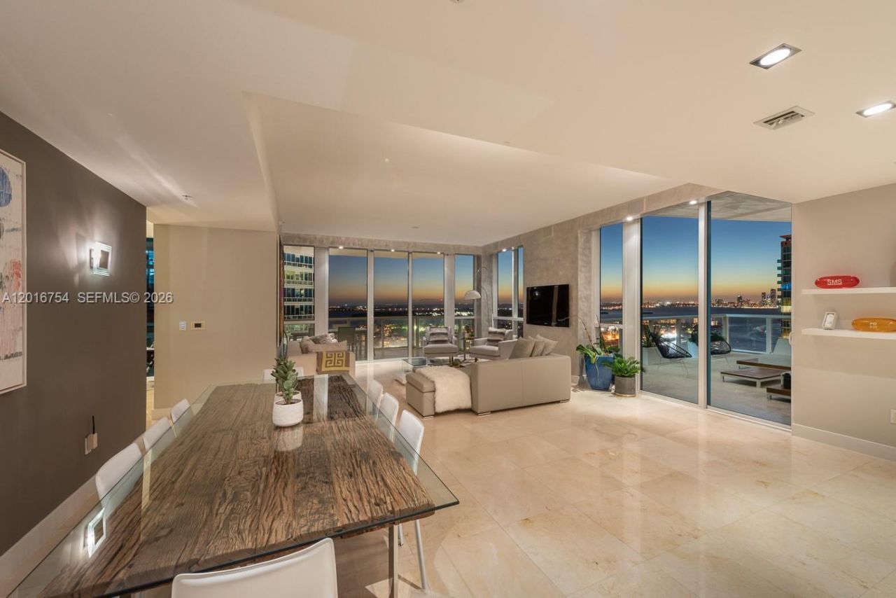 50 S Pointe Dr , Unit 3302, Miami Beach, FL 33139 Photo