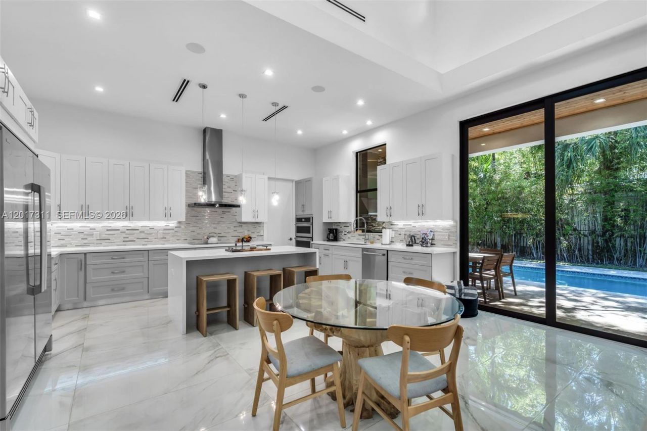 1010 Genoa St, Coral Gables, FL 33134 Photo