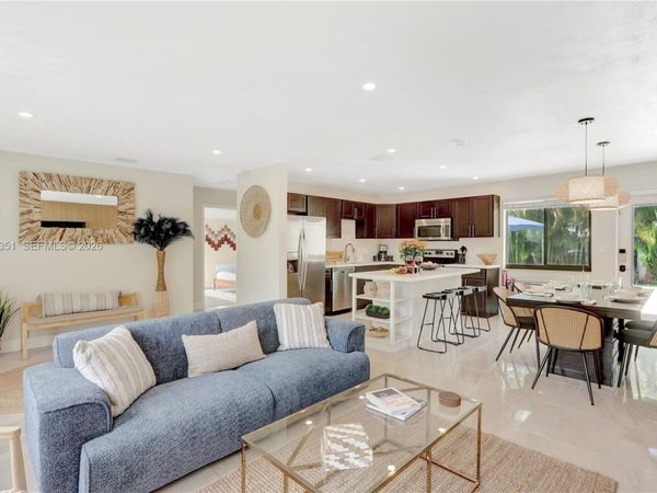 1737 NE 7th Ter , Fort Lauderdale, FL 33305