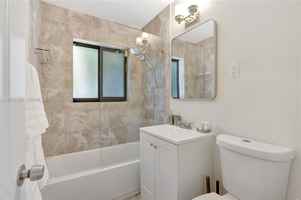 1737 NE 7th Ter , Fort Lauderdale, FL 33305 Photo