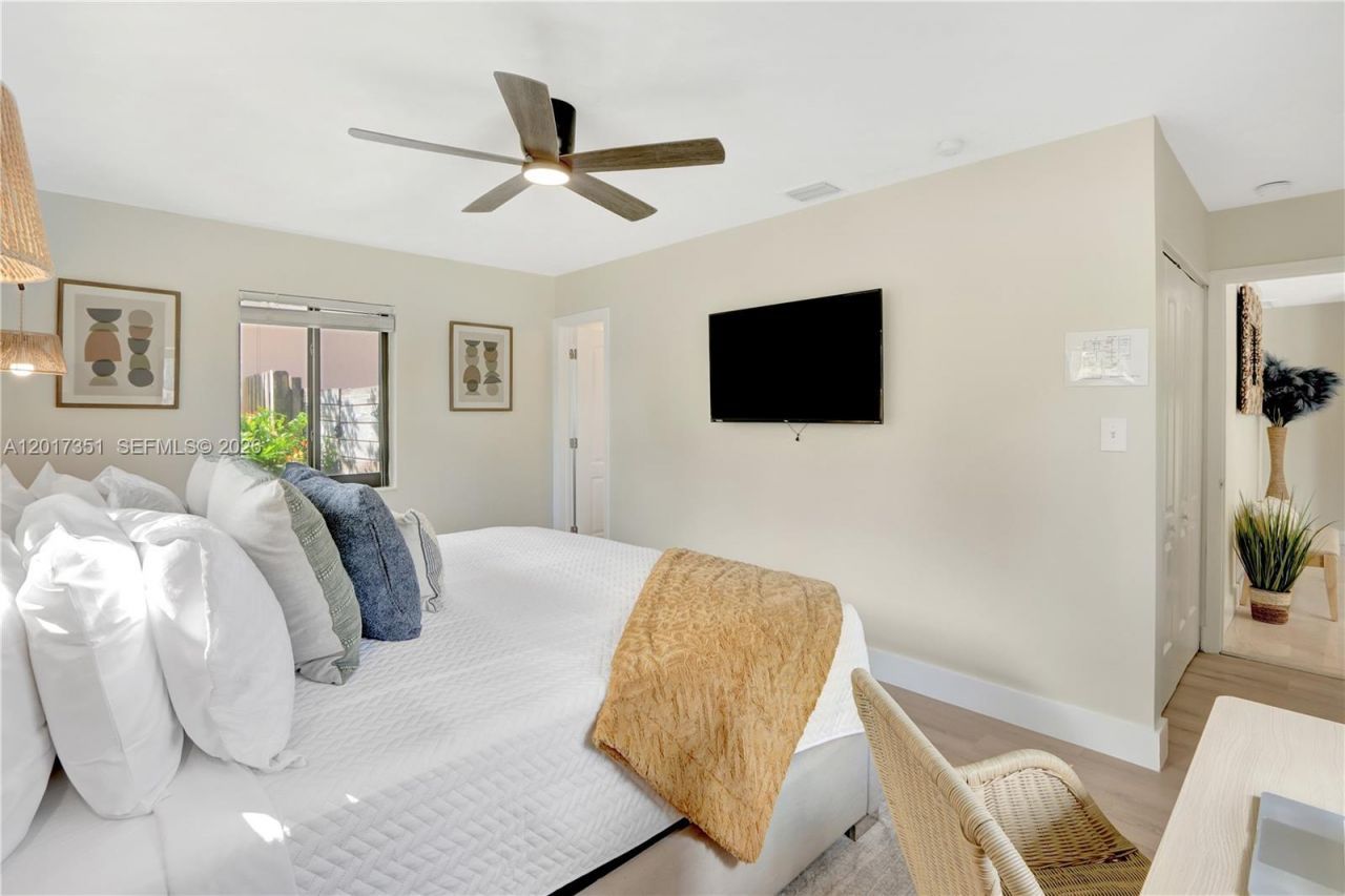 1737 NE 7th Ter , Fort Lauderdale, FL 33305 Photo