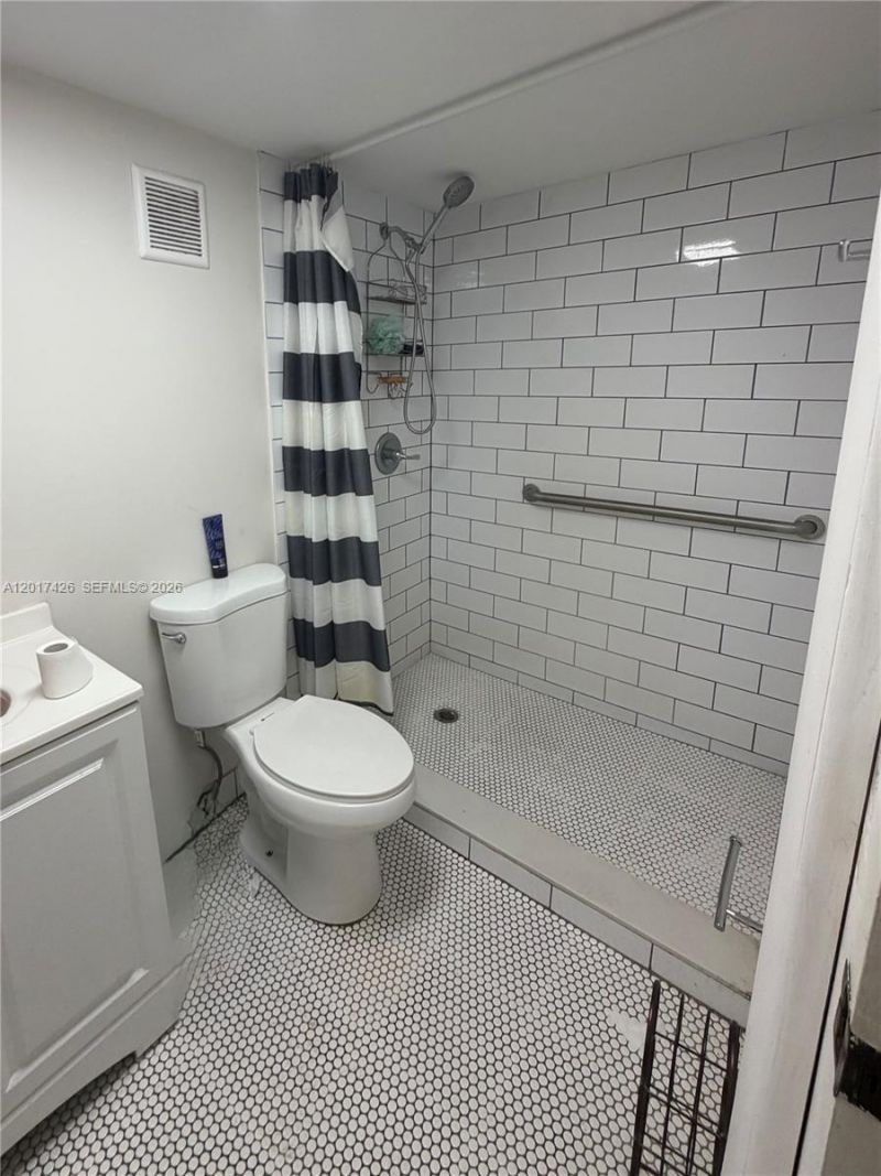 8035 SW 107th Ave , Unit 203, Miami, FL 33173 Photo