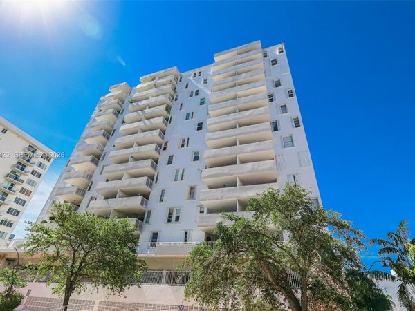 1331 Lincoln Rd, Unit 704, Miami Beach, FL 33139