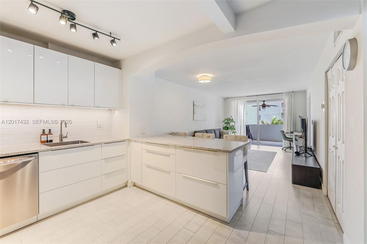1331 Lincoln Rd, Unit 704, Miami Beach, FL 33139 Photo