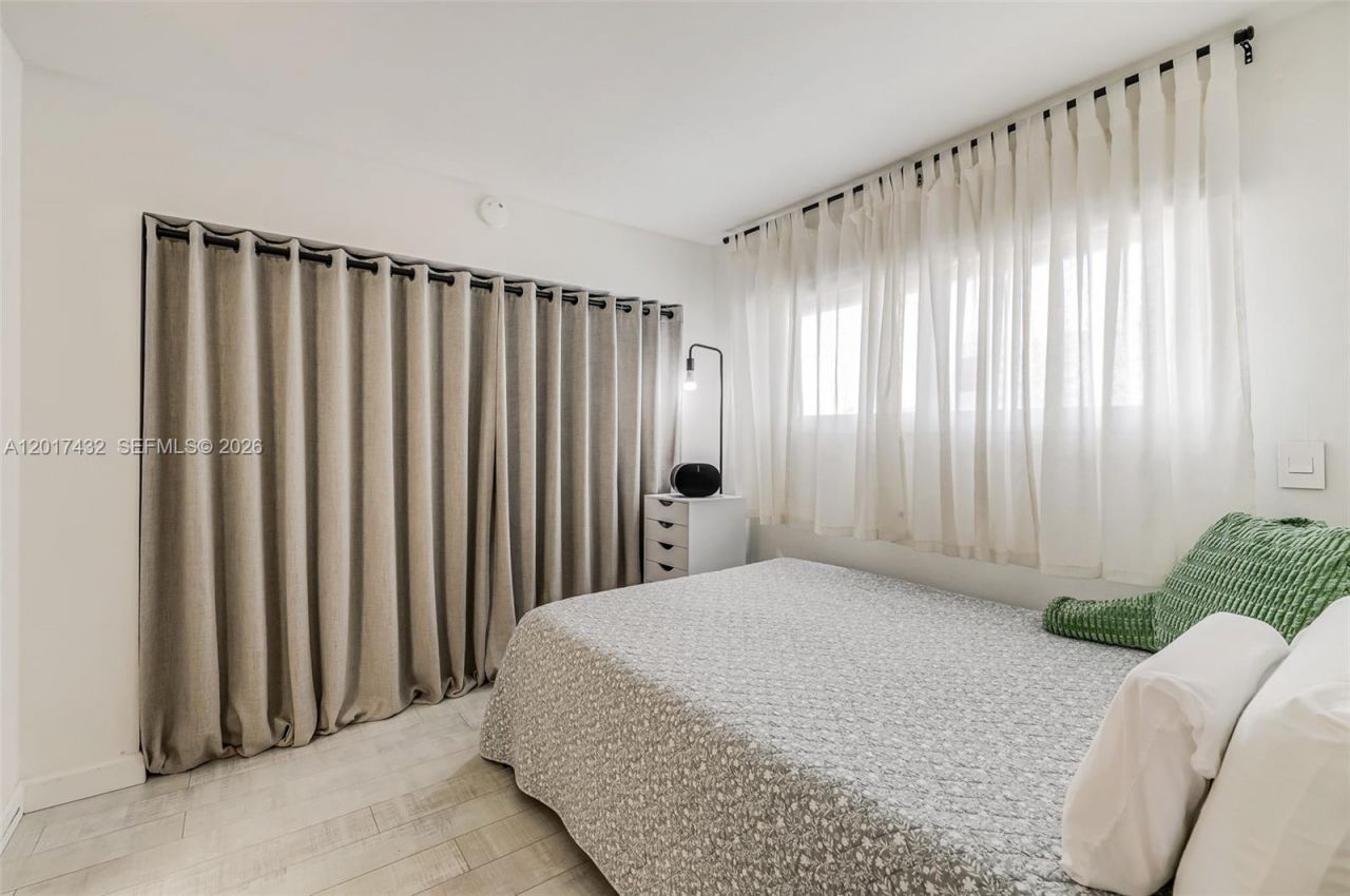 1331 Lincoln Rd , Unit 704, Miami Beach, FL 33139 Photo