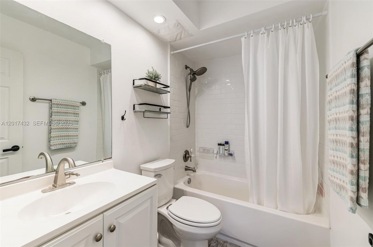 1331 Lincoln Rd, Unit 704, Miami Beach, FL 33139 Photo
