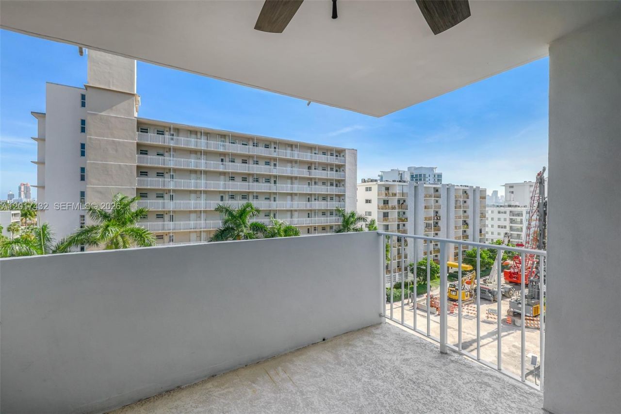 1331 Lincoln Rd , Unit 704, Miami Beach, FL 33139 Photo
