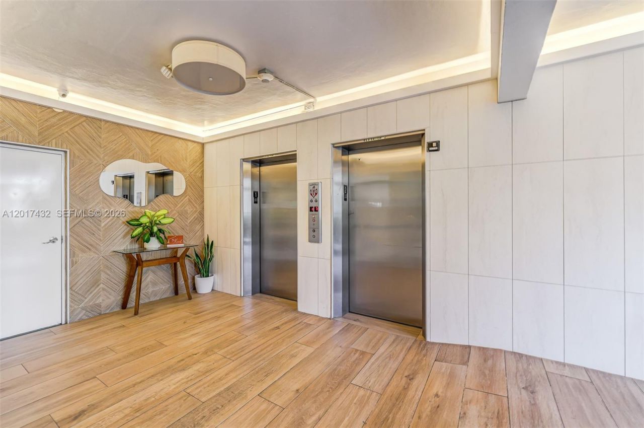 1331 Lincoln Rd , Unit 704, Miami Beach, FL 33139 Photo