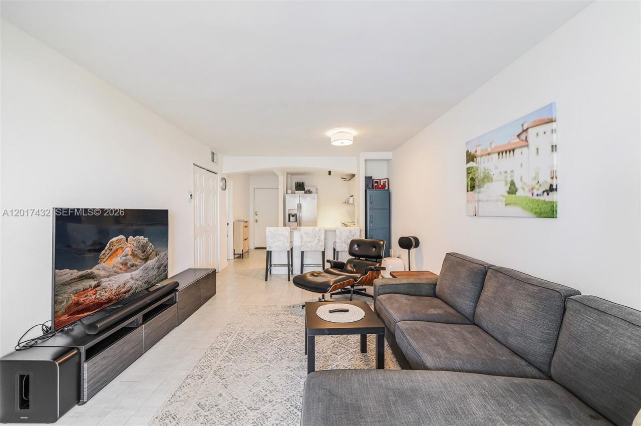 1331 Lincoln Rd , Unit 704, Miami Beach, FL 33139 Photo