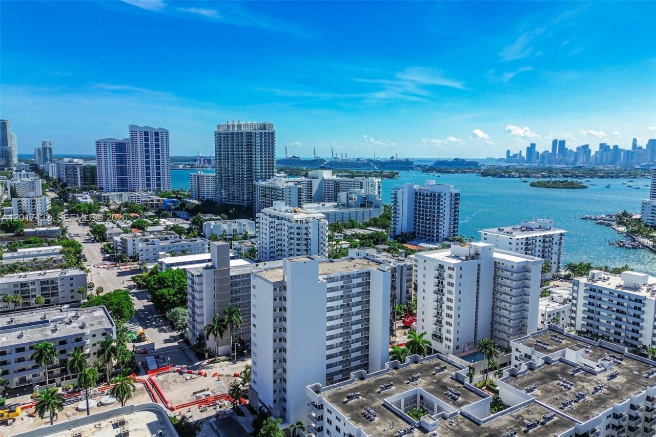 1331 Lincoln Rd , Unit 704, Miami Beach, FL 33139 Photo