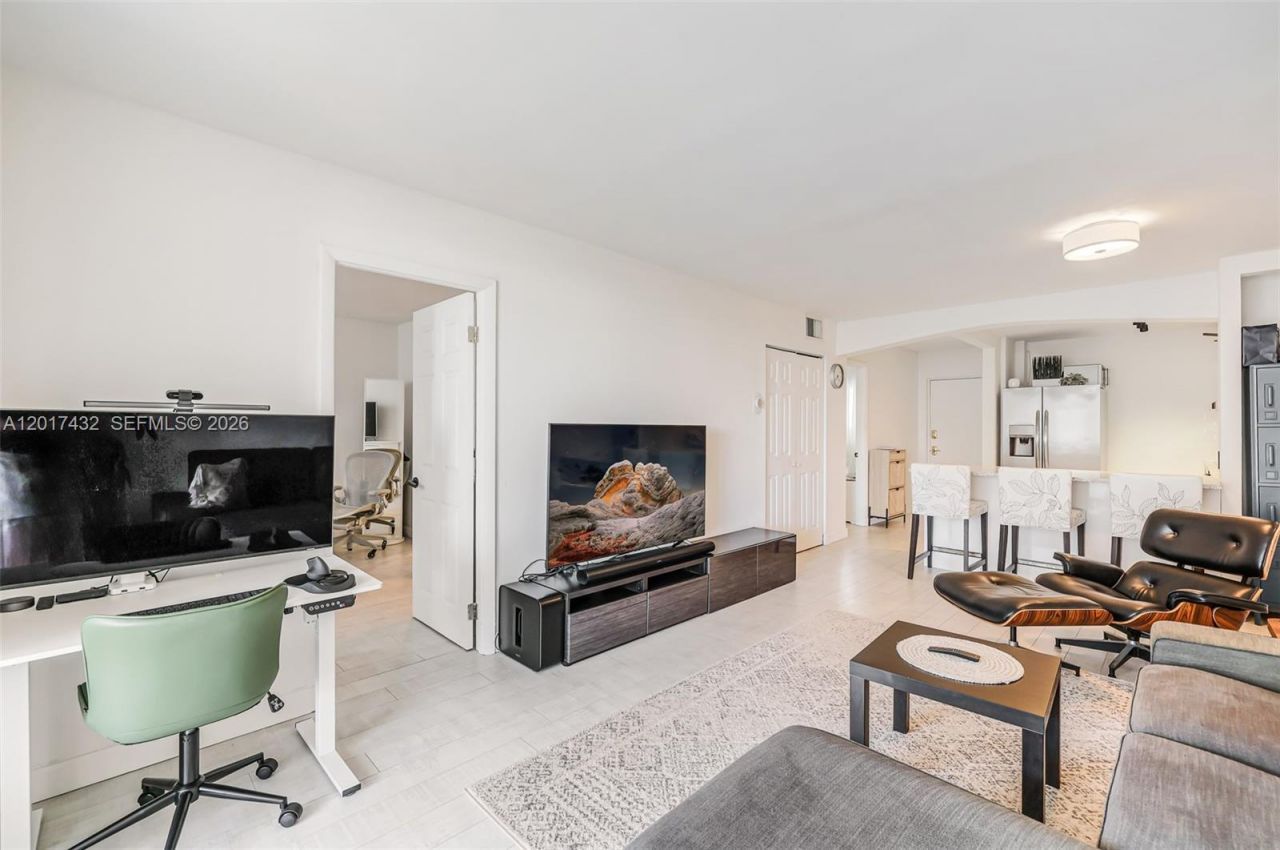 1331 Lincoln Rd , Unit 704, Miami Beach, FL 33139 Photo