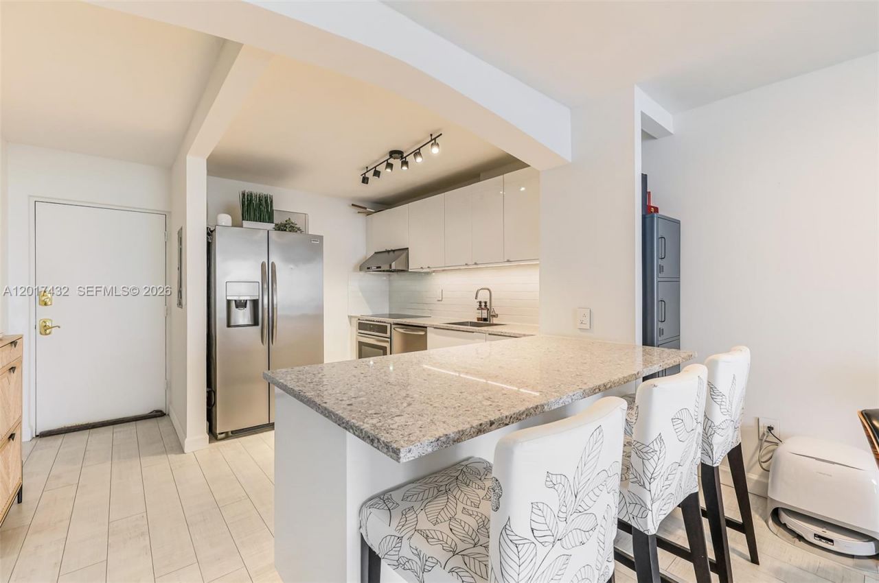 1331 Lincoln Rd, Unit 704, Miami Beach, FL 33139 Photo