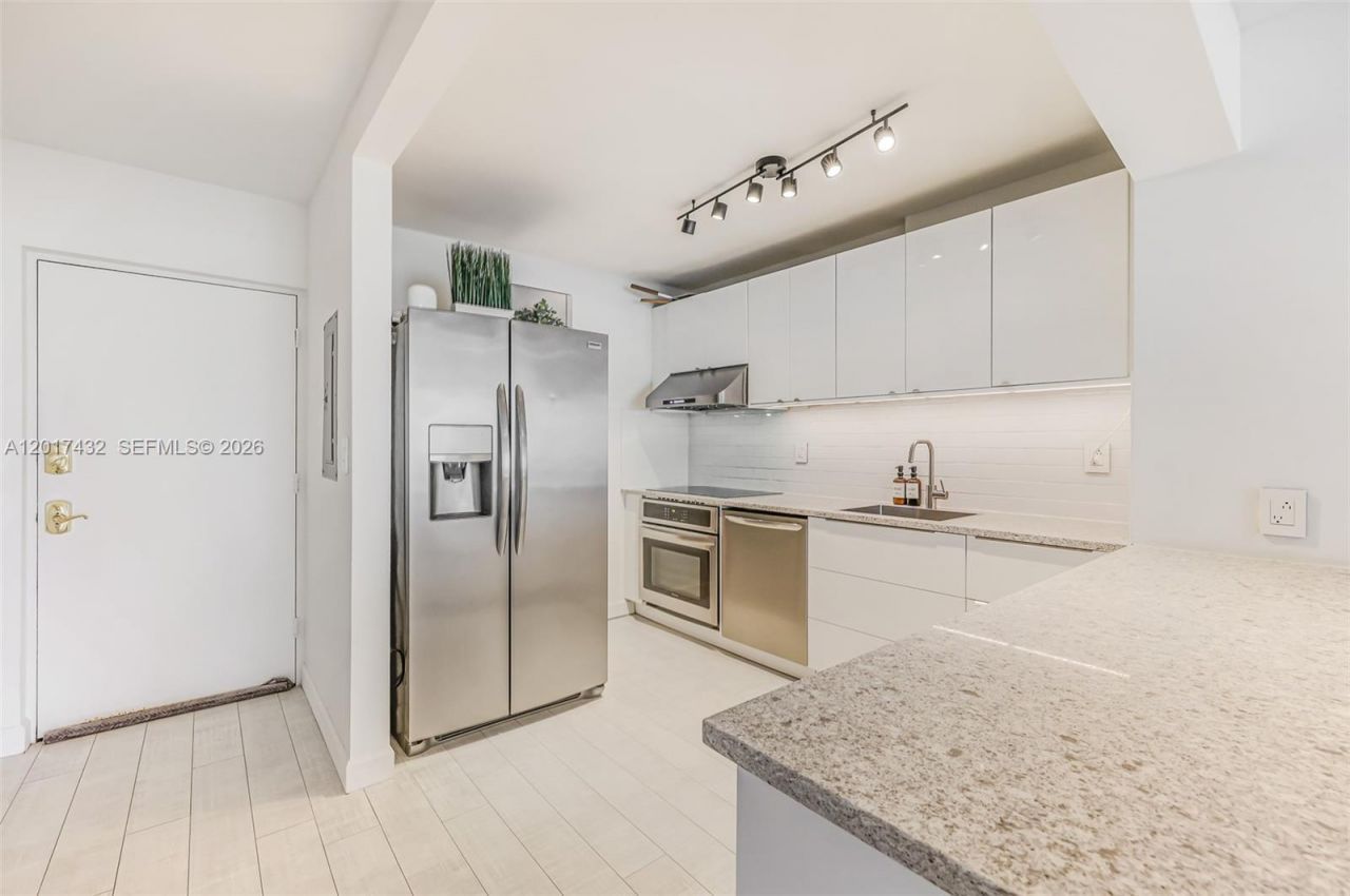 1331 Lincoln Rd, Unit 704, Miami Beach, FL 33139 Photo