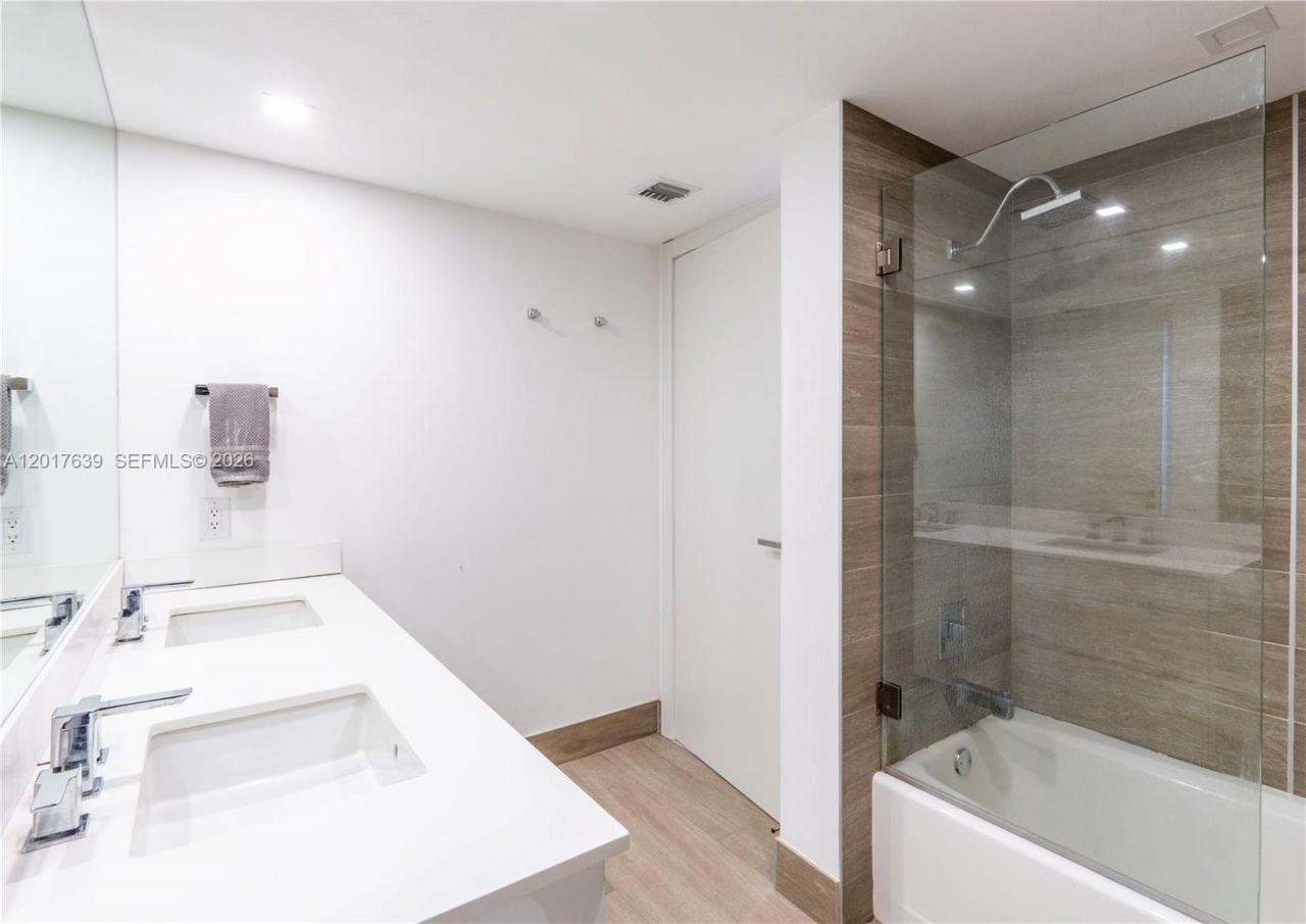 2475 Brickell Ave , Unit 903, Miami, FL 33129 Photo