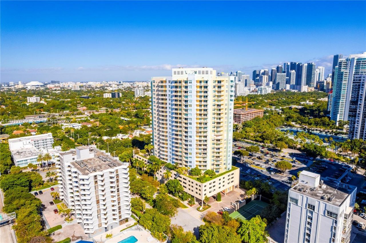 2475 Brickell Ave , Unit 903, Miami, FL 33129 Photo