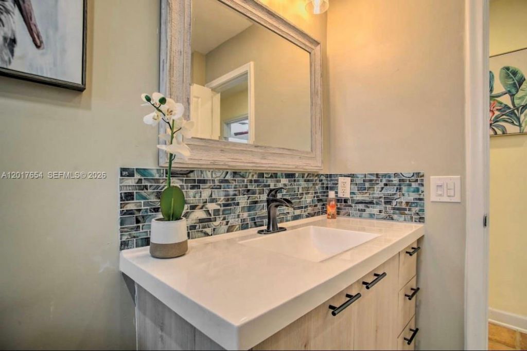 2169 Imperial Point Dr , Fort Lauderdale, FL 33308 Photo