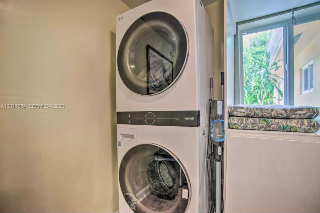2169 Imperial Point Dr , Fort Lauderdale, FL 33308 Photo