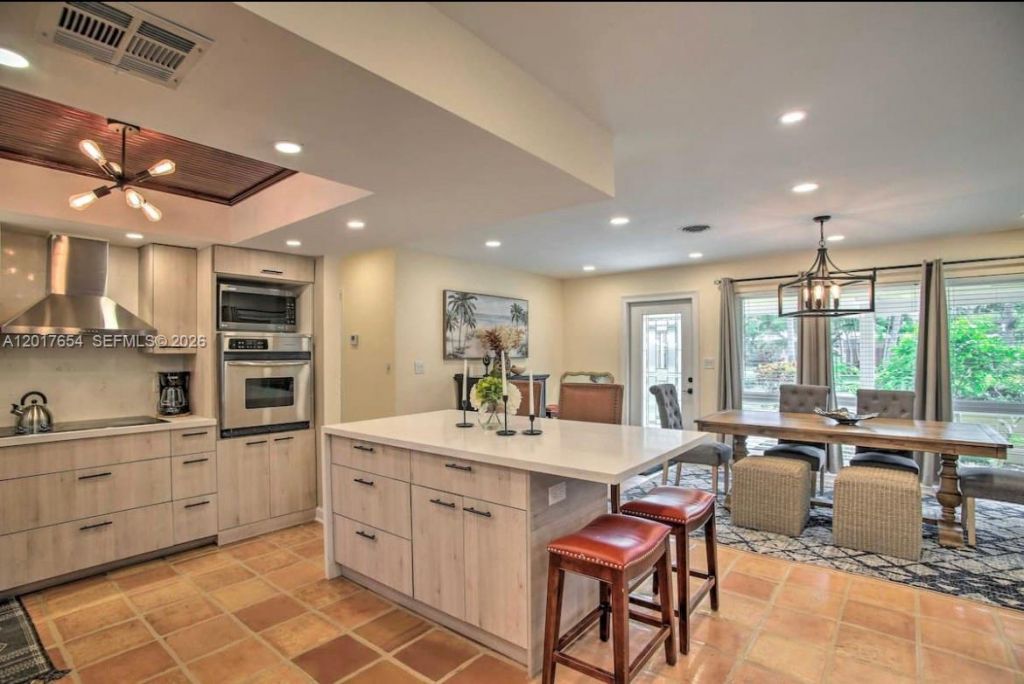 2169 Imperial Point Dr , Fort Lauderdale, FL 33308 Photo