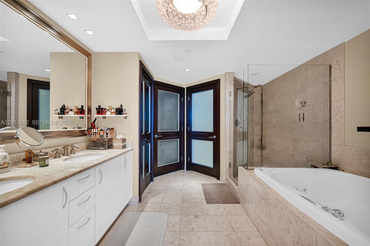 1331 Brickell Bay Dr , Unit 3607, Miami, FL 33131 Photo