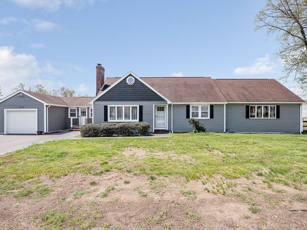 1470 Varnum Ave, Lowell, MA 01854