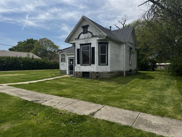 10 N 3rd Street , Chatsworth, IL 60921