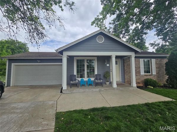 16 Saddleback Court, O'Fallon, MO 63368