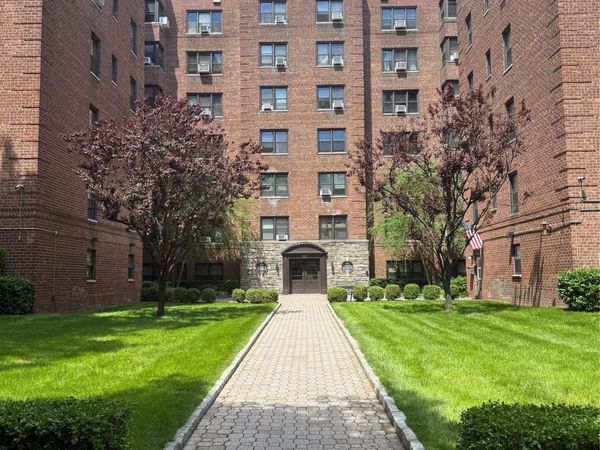 505 E Lincoln Avenue , Unit 302, Mount Vernon, NY 10552