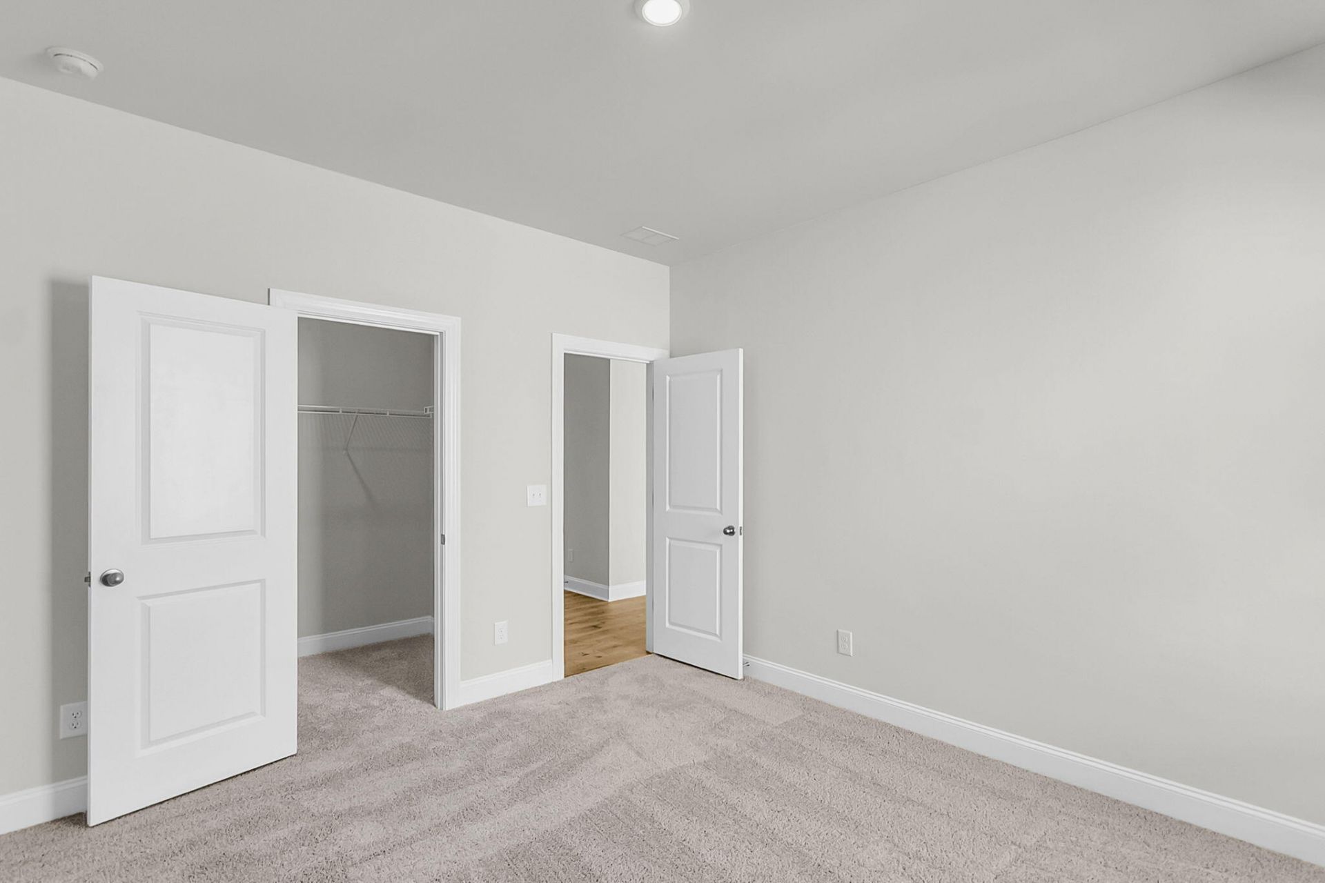 726 Maynard Lane Photo 43