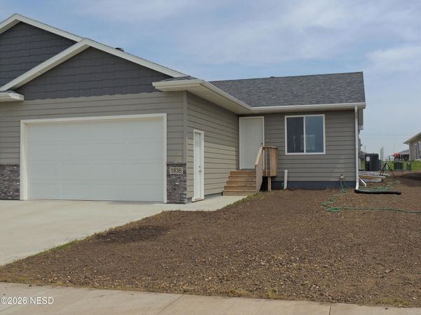 1836 4TH STREET NW, Watertown, SD 57201