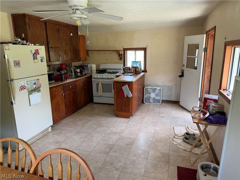 109 Orton Drive, Akron, OH 44319 Photo 4