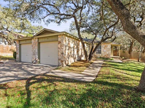9807 Hundred Oaks CIR, Unit B, Austin, TX 78750
