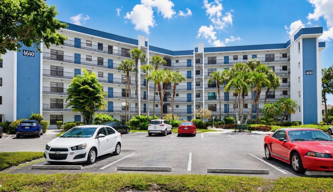 4640 W Lucerne Lakes Blvd W W, Unit 205, Lake Worth, FL 33467 Photo