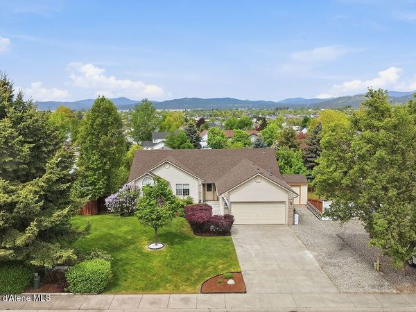 2413 N Stagecoach DR, Post Falls, ID 83854