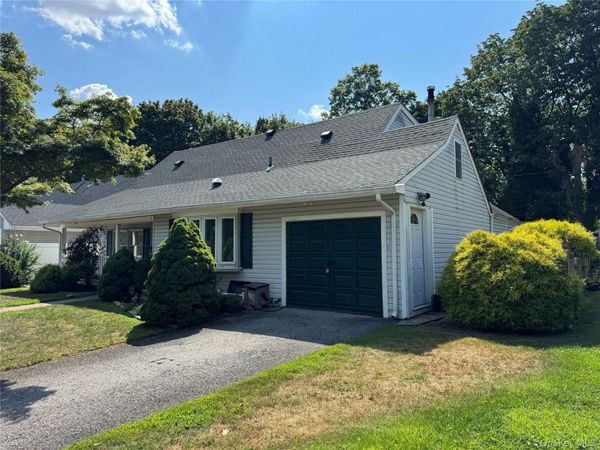 332 Jamaica Boulevard , Carle Place, NY 11514
