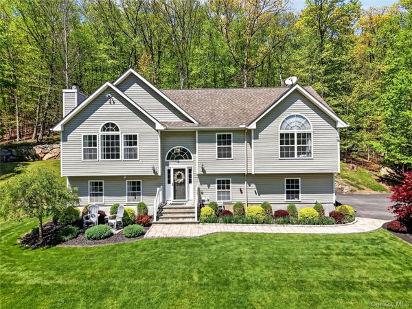 22 Hazel Hill Road , Mahopac, NY 10541
