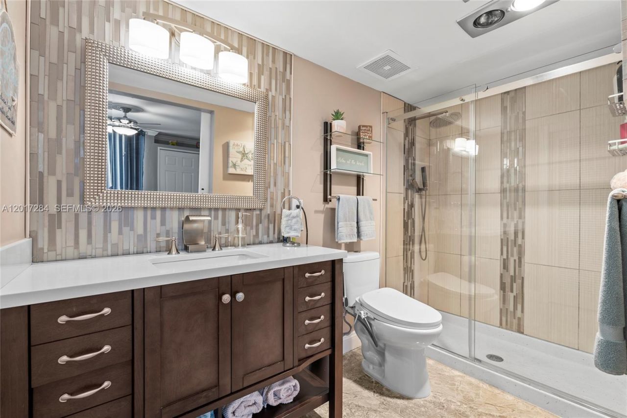 2425 Presidential Way , Unit PH1, West Palm Beach, FL 33401 Photo