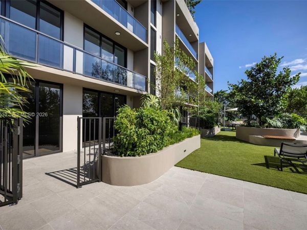 3034 Oak Ave , Unit 203, Coconut Grove, FL 33133